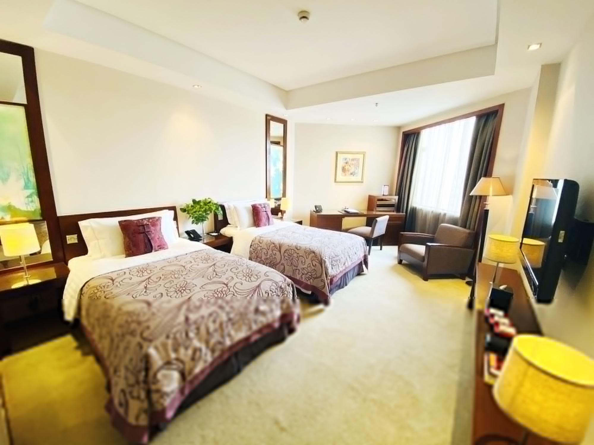 Baolong Hotel Shanghai Exterior photo